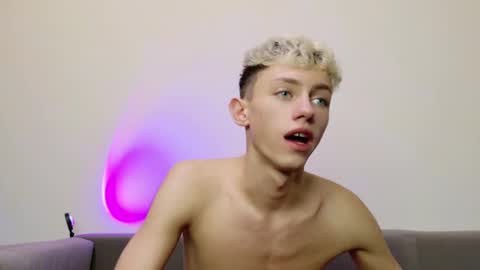 leonlure online show from 2, 12, 2025