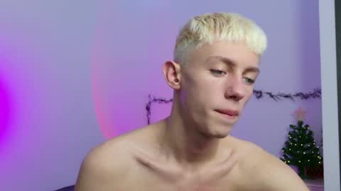 Snapshot of leonlure chatting on 17, 12, 2025 leonlure online show from 17, 12, 2025