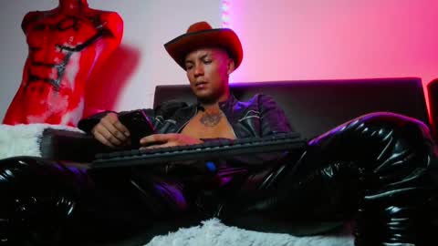 Snapshot of leonnardojaramillo chatting on 7, 12, 2024 Lenardo jaramillo online show from 7, 12, 2024