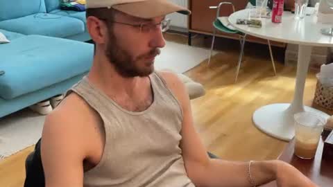 Snapshot of leonvampire chatting on 7, 7, 2026 Leon online show from 7, 7, 2026