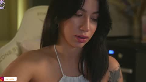 Leora online show from 27, 10, 2025