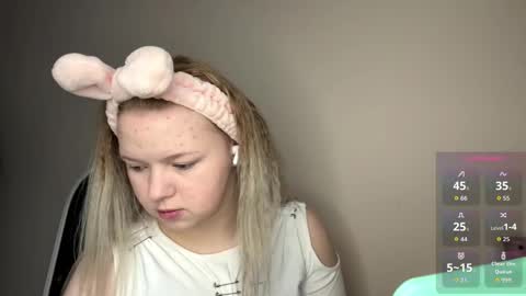 Snapshot of leotafredericks chatting on 23, 2, 2026 Hello everyone Im Lora Its my first day Were going to have fun together online show from 23, 2, 2026