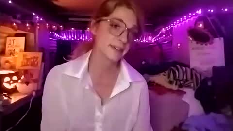 LesleyGumGrass- The Boring Trans girl online show from 20, 10, 2025