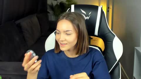 Snapshot of leslie_scottt chatting on 24, 5, 2026 Leslie online show from 24, 5, 2026
