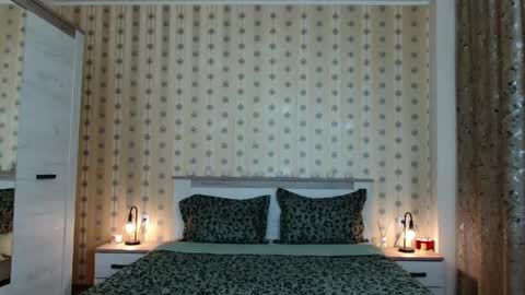 leslie_secret online show from 22, 4, 2026