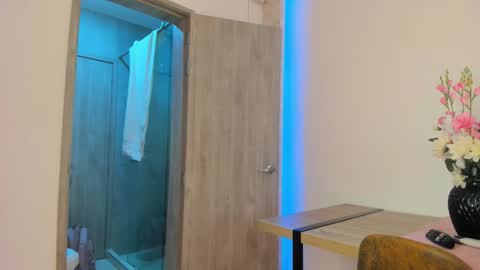 LeslieBush online show from 21, 11, 2025