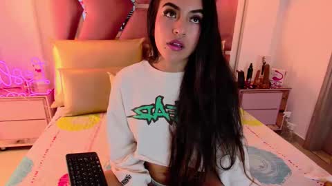 LeslieBush online show from 4, 12, 2025