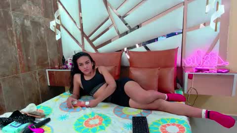 LeslieBush online show from 18, 12, 2025