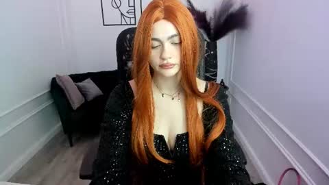 lesliemineg online show from 9, 10, 2025