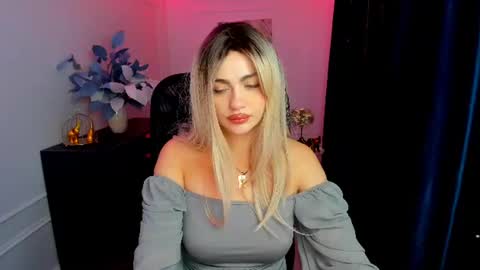 lesliemineg online show from 24, 11, 2025