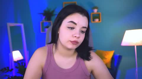 LeslieRowe online show from 5, 10, 2025