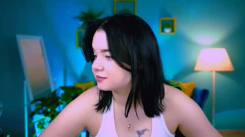 LeslieRowe online show from 3, 12, 2025