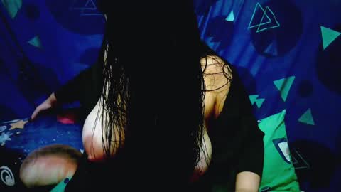 Lesly moon online show from 19, 12, 2024