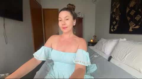 Snapshot of lessya_magic chatting on 8, 6, 2026 lessya_magic online show from 8, 6, 2026