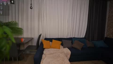 Hi my name is Lessy I am 18 years old. Im new here but I really like making new acquaintances online show from 8, 4, 2026