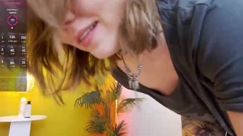 Lessy online show from 10, 10, 2025