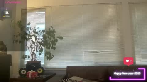 Snapshot of letloverule63 chatting on 5, 1, 2025 letloverule63 online show from 5, 1, 2025