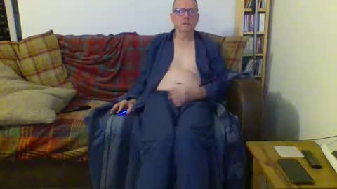 Snapshot of letmestrip chatting on 13, 12, 2024 paul online show from 13, 12, 2024