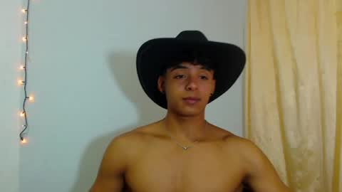 Snapshot of lewis_ly chatting on 20, 4, 2026 i am lewis ly EDUARDO MEMDOZA15 online show from 20, 4, 2026