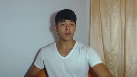 Snapshot of lewis_ly chatting on 24, 4, 2026 i am lewis ly EDUARDO MEMDOZA15 online show from 24, 4, 2026
