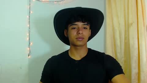 Snapshot of lewis_ly chatting on 1, 5, 2026 i am lewis ly EDUARDO MEMDOZA15 online show from 1, 5, 2026