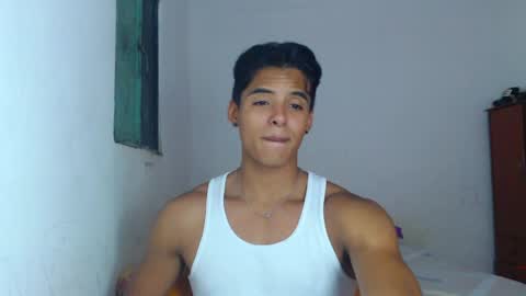 Snapshot of lewis_ly chatting on 26, 5, 2026 i am lewis ly EDUARDO MEMDOZA15 online show from 26, 5, 2026