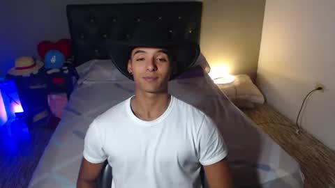 Snapshot of lewis_ly chatting on 29, 7, 2026 i am lewis ly EDUARDO MEMDOZA15 online show from 29, 7, 2026