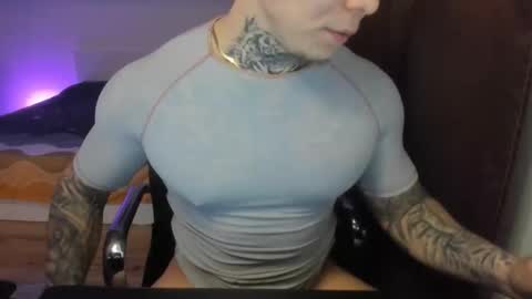 Snapshot of lewis_muscleee chatting on 23, 3, 2026 blablablack online show from 23, 3, 2026