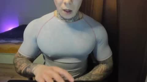 Snapshot of lewis_muscleee chatting on 24, 3, 2026 blablablack online show from 24, 3, 2026