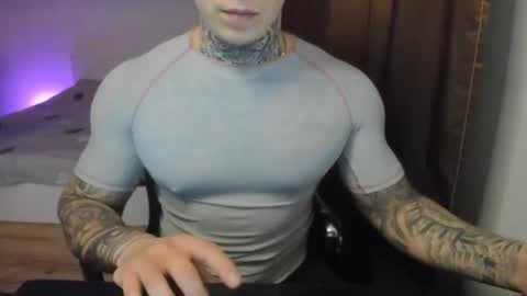 Snapshot of lewis_muscleee chatting on 26, 3, 2026 blablablack online show from 26, 3, 2026