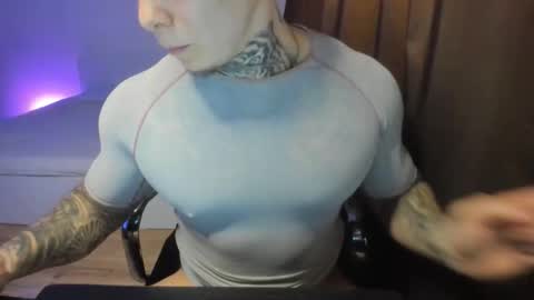 Snapshot of lewis_muscleee chatting on 27, 3, 2026 blablablack online show from 27, 3, 2026