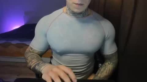 Snapshot of lewis_muscleee chatting on 3, 4, 2026 blablablack online show from 3, 4, 2026