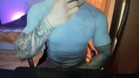 Snapshot of lewis_muscleee chatting on 11, 4, 2026 blablablack online show from 11, 4, 2026
