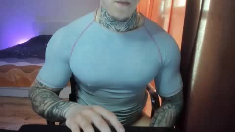 Snapshot of lewis_muscleee chatting on 13, 4, 2026 blablablack online show from 13, 4, 2026