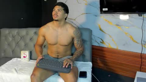 Snapshot of lewishamiltom chatting on 20, 5, 2026 lewis online show from 20, 5, 2026