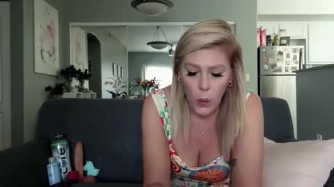 Snapshot of lexi_shocker chatting on 17, 9, 2025 Lexi online show from 17, 9, 2025