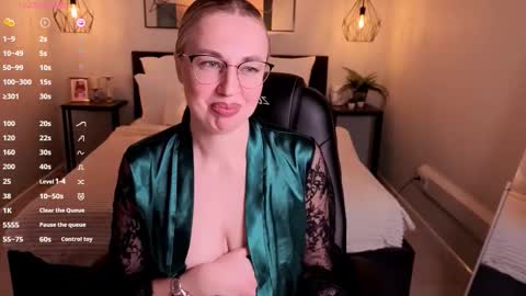 Lexy - Follow me online show from 22, 11, 2025
