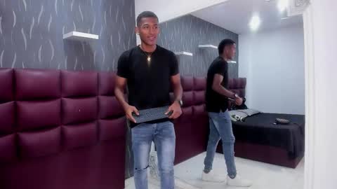 Snapshot of lexianddeker chatting on 13, 10, 2025 Lexi Derek online show from 13, 10, 2025