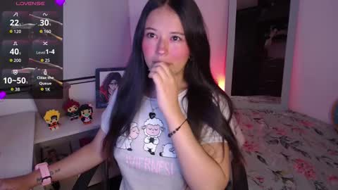 Lexie Thompson   8pm  0000am -5 online show from 21, 11, 2025