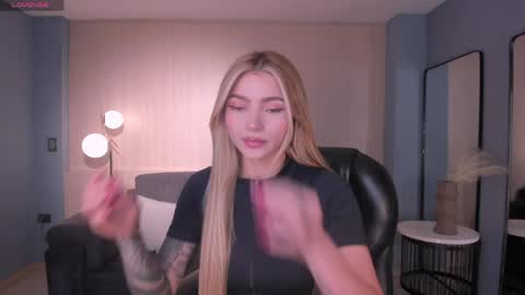 Lexie  online show from 7, 4, 2026