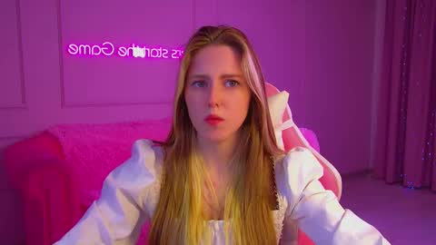 Snapshot of lexireadway chatting on 18, 9, 2025 Lexi online show from 18, 9, 2025