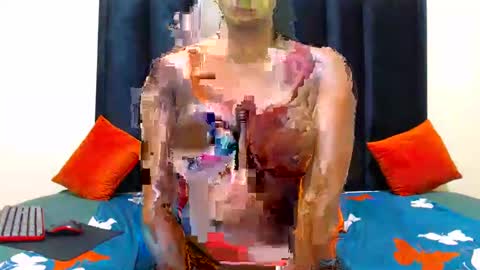 Silindile Caroline Madlala online show from 4, 3, 2025