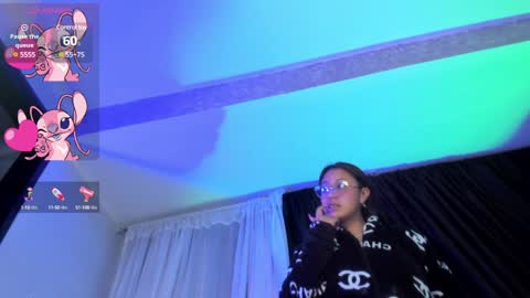 Snapshot of leyla_collins chatting on 10, 1, 2025 online show from 10, 1, 2025
