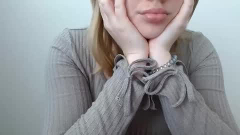 Snapshot of leyla_le chatting on 22, 5, 2026 Leyla online show from 22, 5, 2026