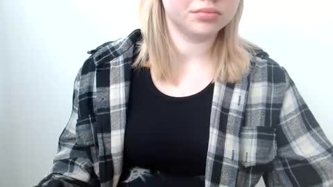 Snapshot of leyla_le chatting on 5, 6, 2026 Leyla online show from 5, 6, 2026
