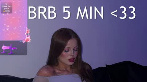 Snapshot of leylabrooklyn chatting on 4, 12, 2024 Sofa 3 online show from 4, 12, 2024