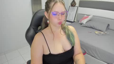   online show from 4, 3, 2025