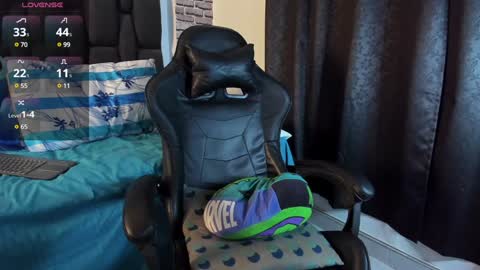 L E Y T O N online show from 4, 12, 2024