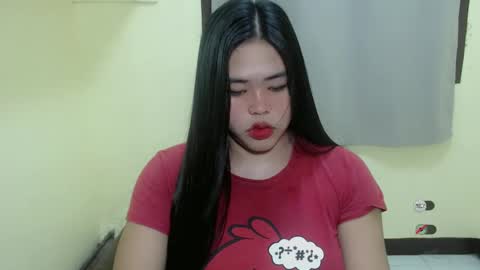 Snapshot of lhara_cumming chatting on 25, 2, 2025 LHARA online show from 25, 2, 2025