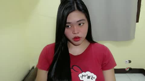 Snapshot of lhara_cumming chatting on 26, 2, 2025 LHARA online show from 26, 2, 2025